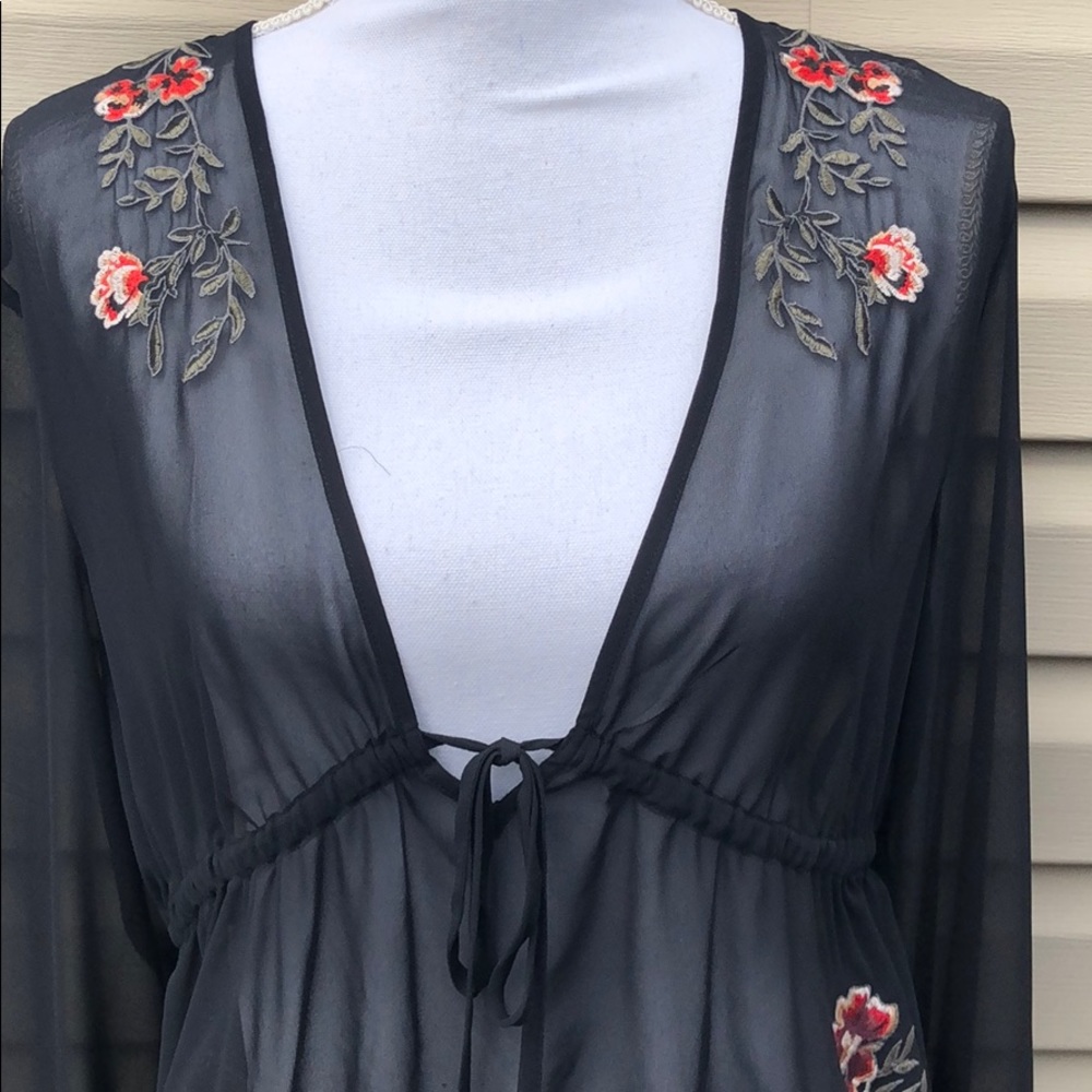 NWOT Express blouse - Picture 2 of 6